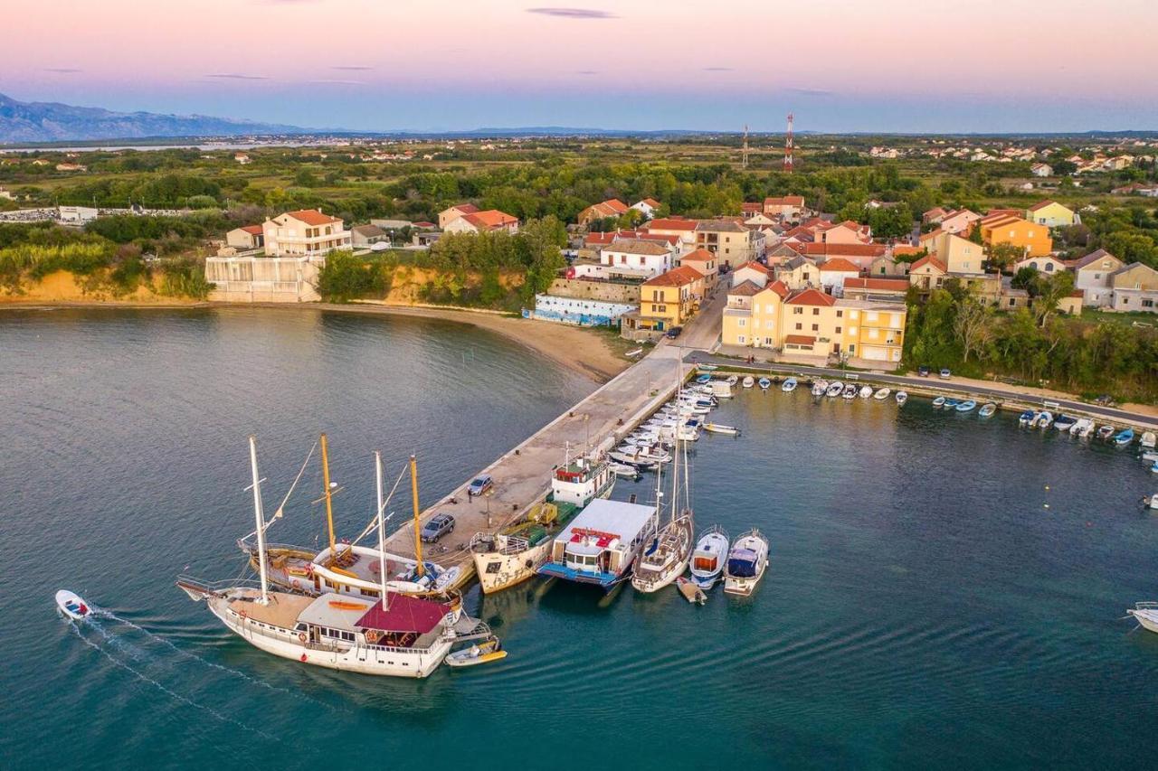 Apartments By The Sea Privlaka, Zadar - 666 Exterior foto